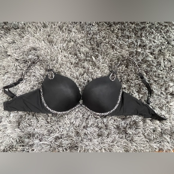 Victoria’s Secret Sexy Little Things Bra - Picture 2 of 6